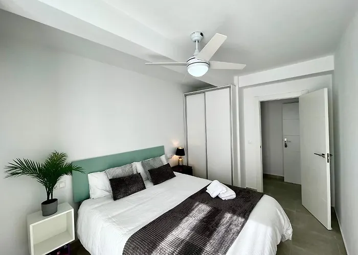 Arenales Del Sol, Primera Linea De Playa